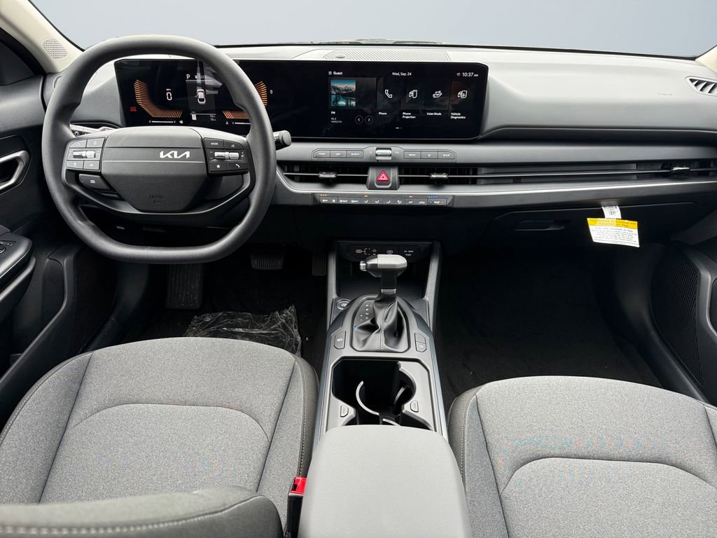 New 2025 Kia K4 LXS image 10