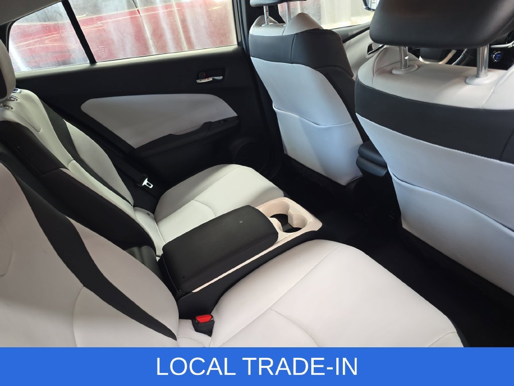 Used 2018 Toyota Prius Prime Advanced FWD image 12