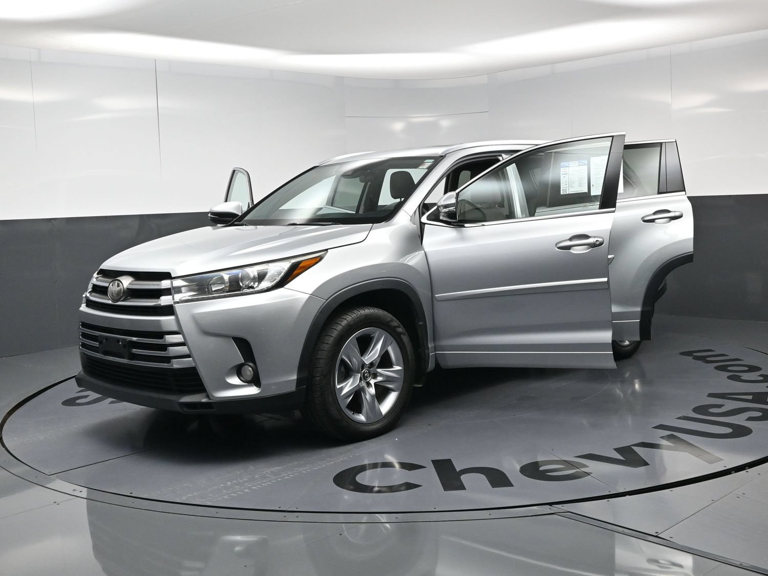 Used 2017 Toyota Highlander Limited w/ Protection Package #3 AWD/4WD image 23
