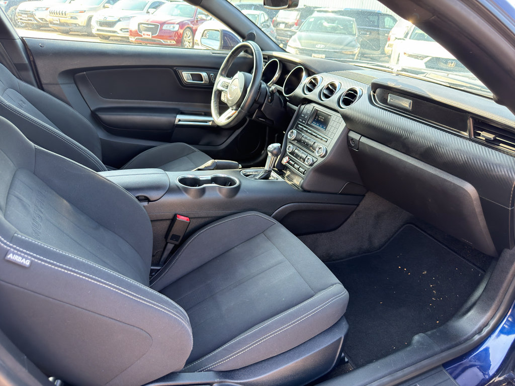 Used 2018 Ford Mustang Coupe RWD image 30