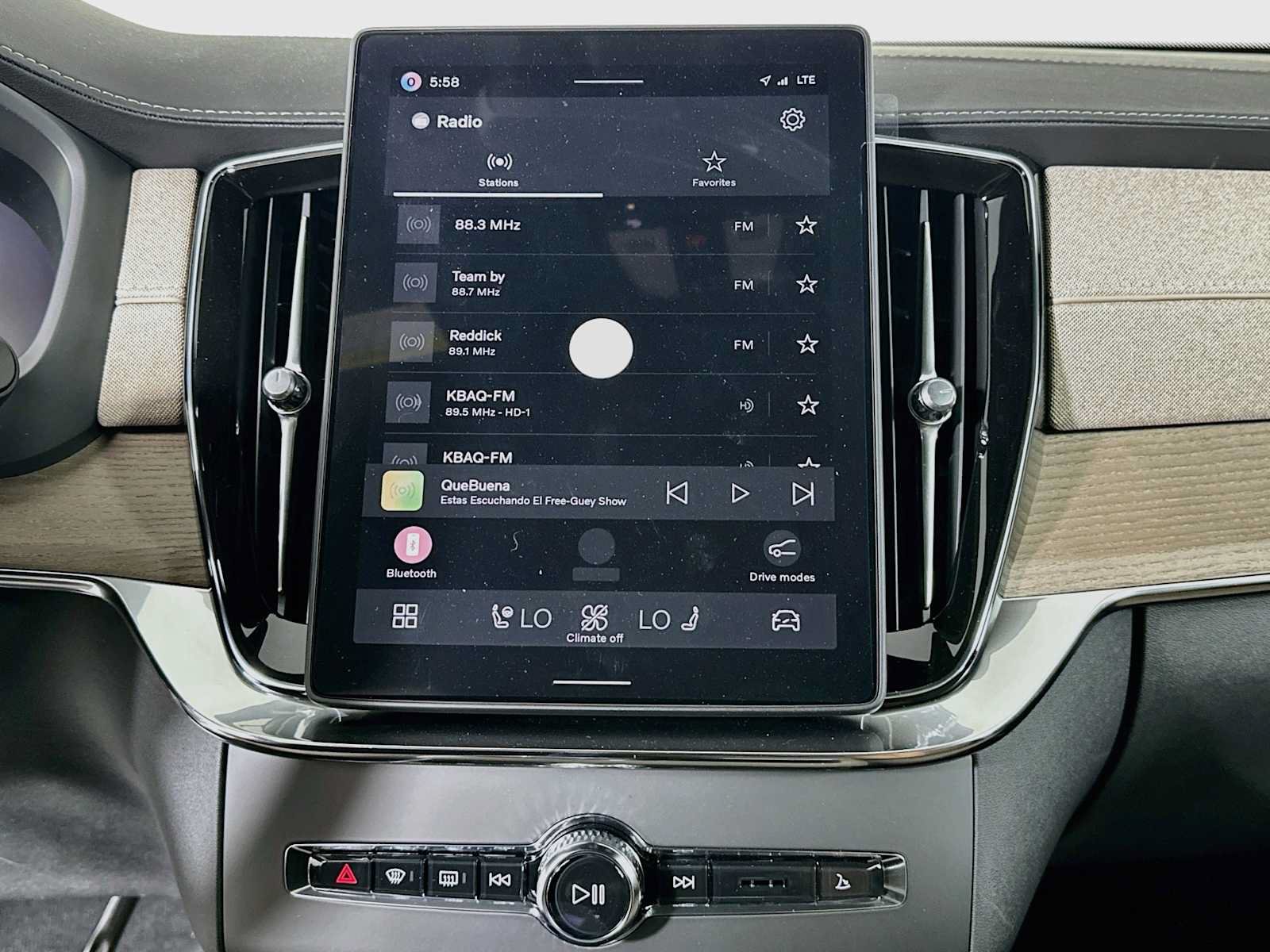 New 2027 Volvo XC90 B6 Plus AWD/4WD image 13