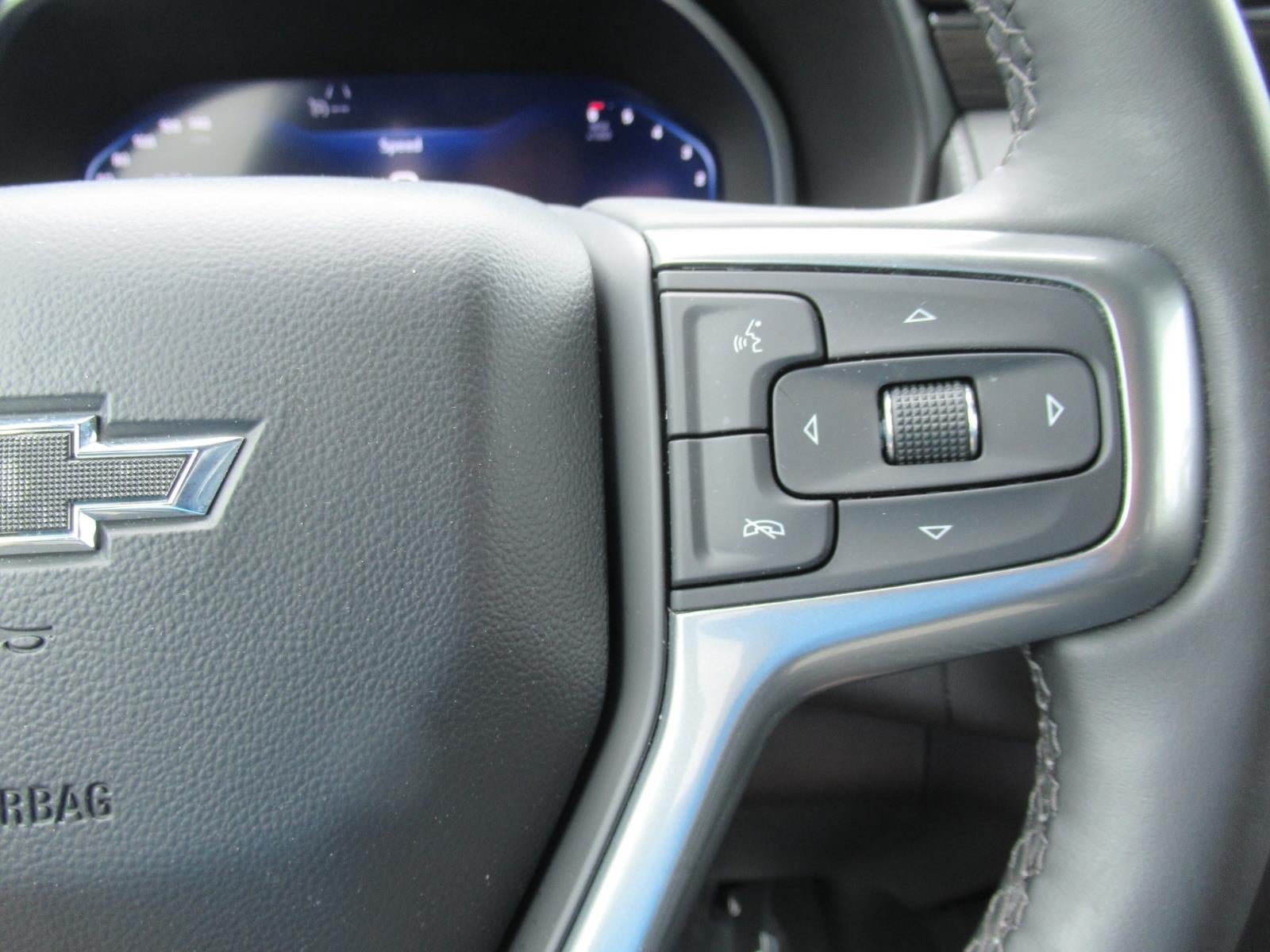 Used 2024 Chevrolet Suburban Z71 w/ Luxury Package AWD/4WD image 24