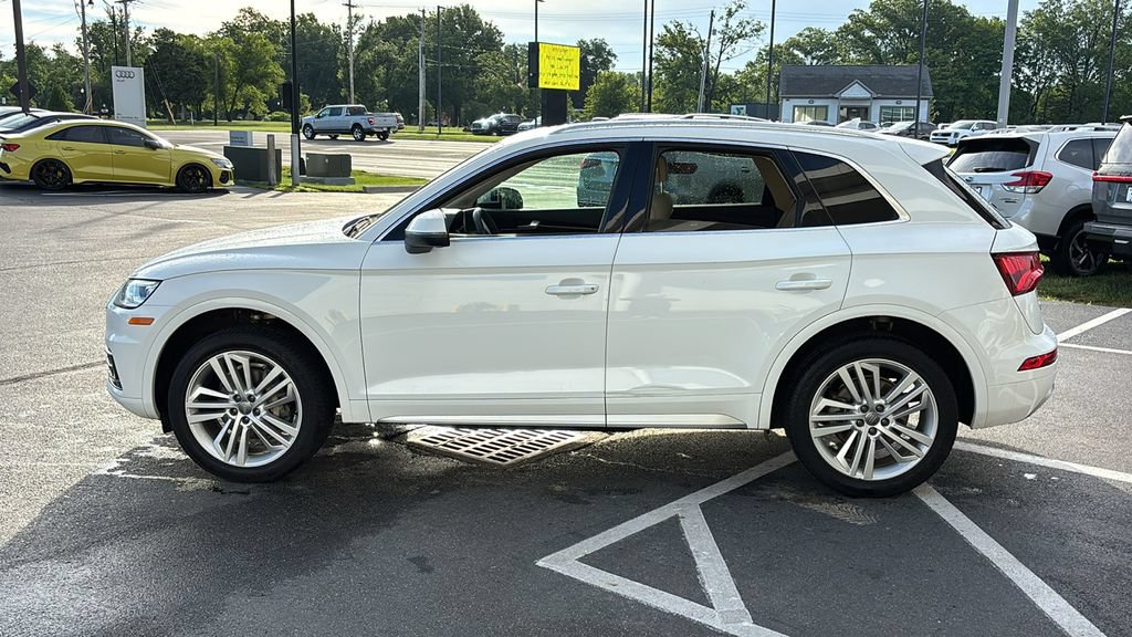 Used 2018 Audi Q5 2.0T Premium Plus w/ Premium Plus Package AWD/4WD image 3
