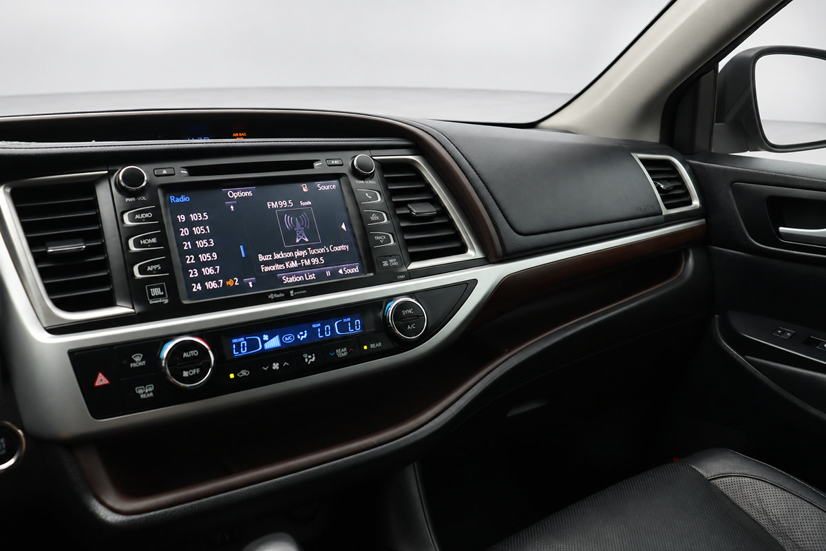 Used 2014 Toyota Highlander Limited AWD/4WD image 33