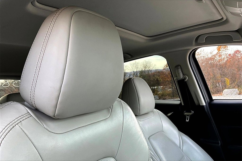 Used 2022 MAZDA CX-5 AWD 2.5 S w/ Preferred Package image 18
