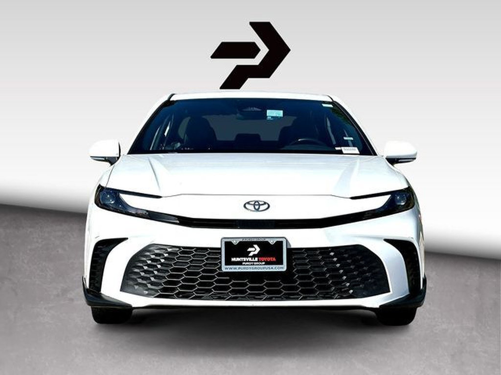 Used 2025 Toyota Camry SE FWD image 3