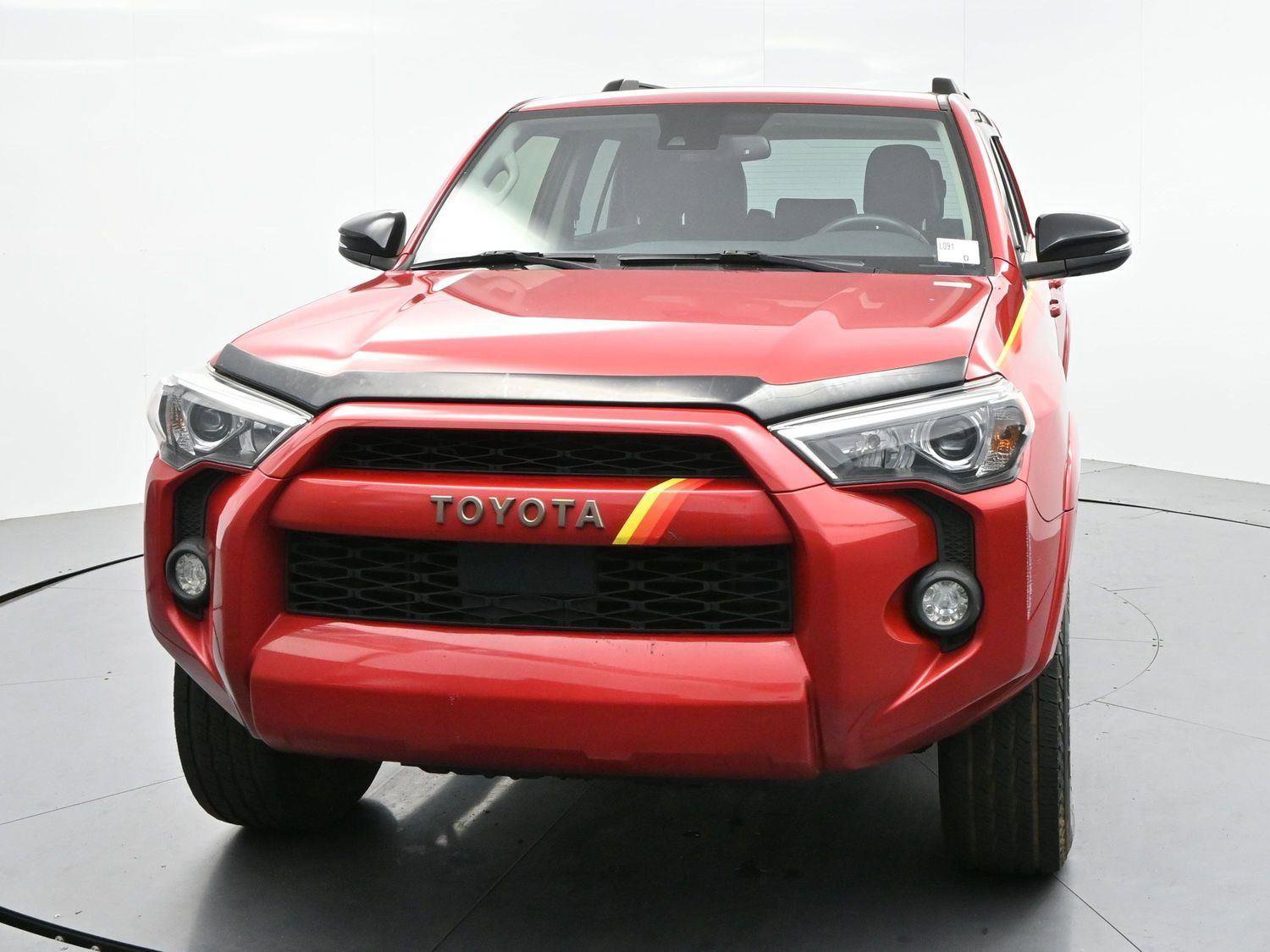 Used 2023 Toyota 4Runner 40th Anniversary SE AWD/4WD image 2