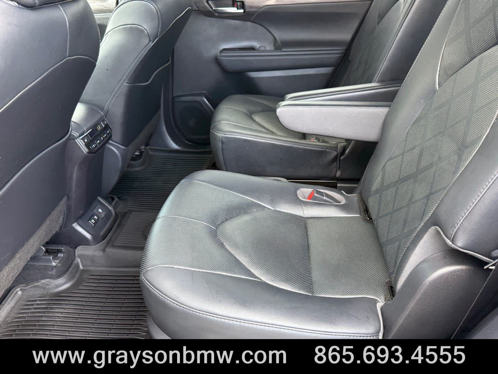 Used 2021 Toyota Highlander Platinum FWD image 21