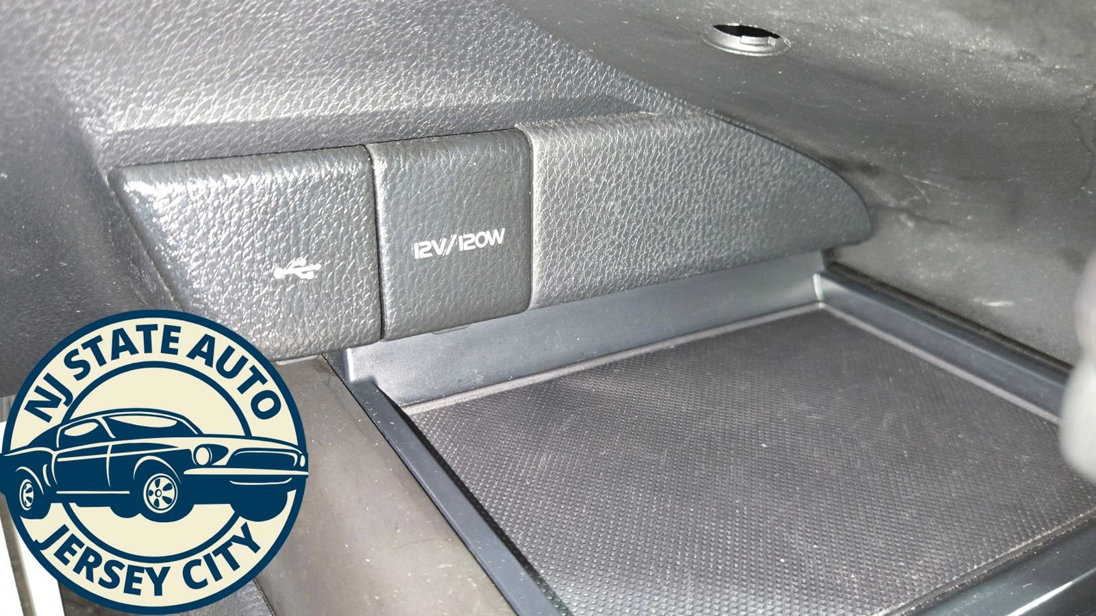 Used 2024 Toyota Camry SE image 15