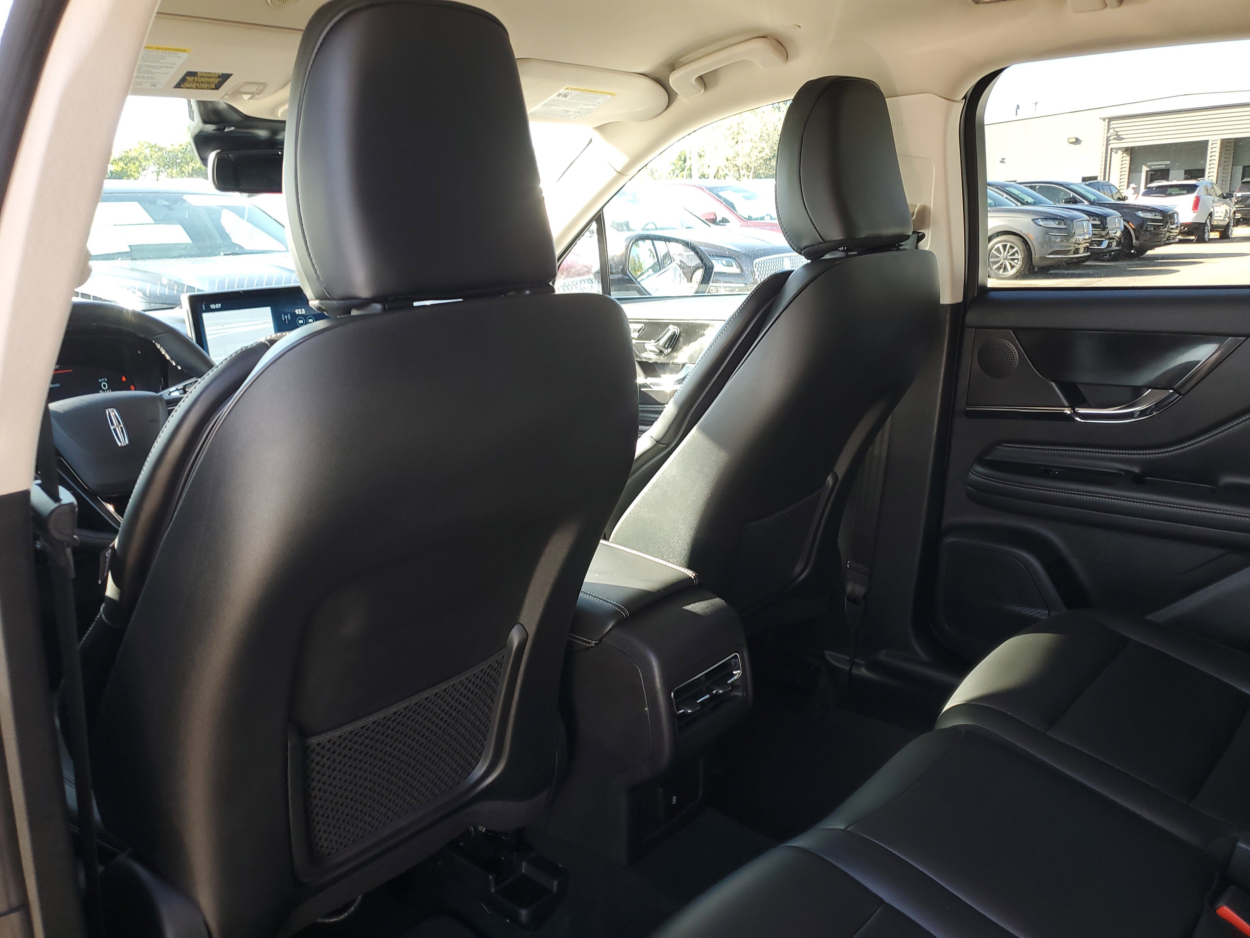 Certified 2024 Lincoln Corsair FWD image 9