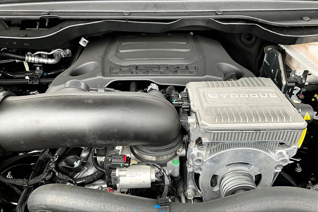New 2026 RAM 1500 Laramie w/ Night Edition AWD/4WD image 12