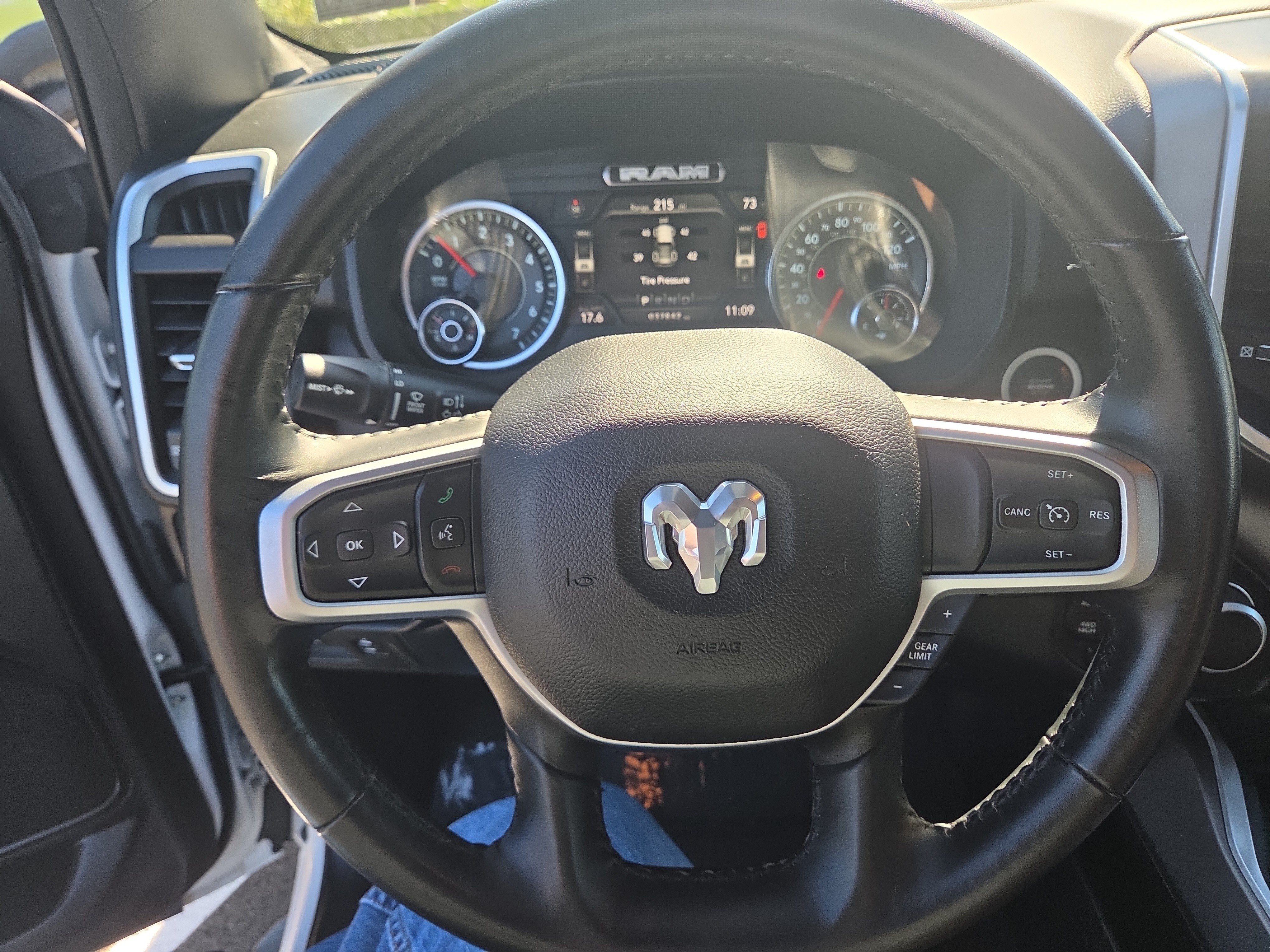 Certified 2022 RAM 1500 Big Horn AWD/4WD image 3