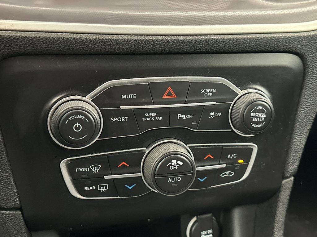 Used 2022 Dodge Charger SXT AWD/4WD image 18