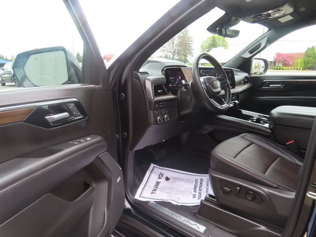 Used 2026 Chevrolet Tahoe High Country AWD/4WD image 17