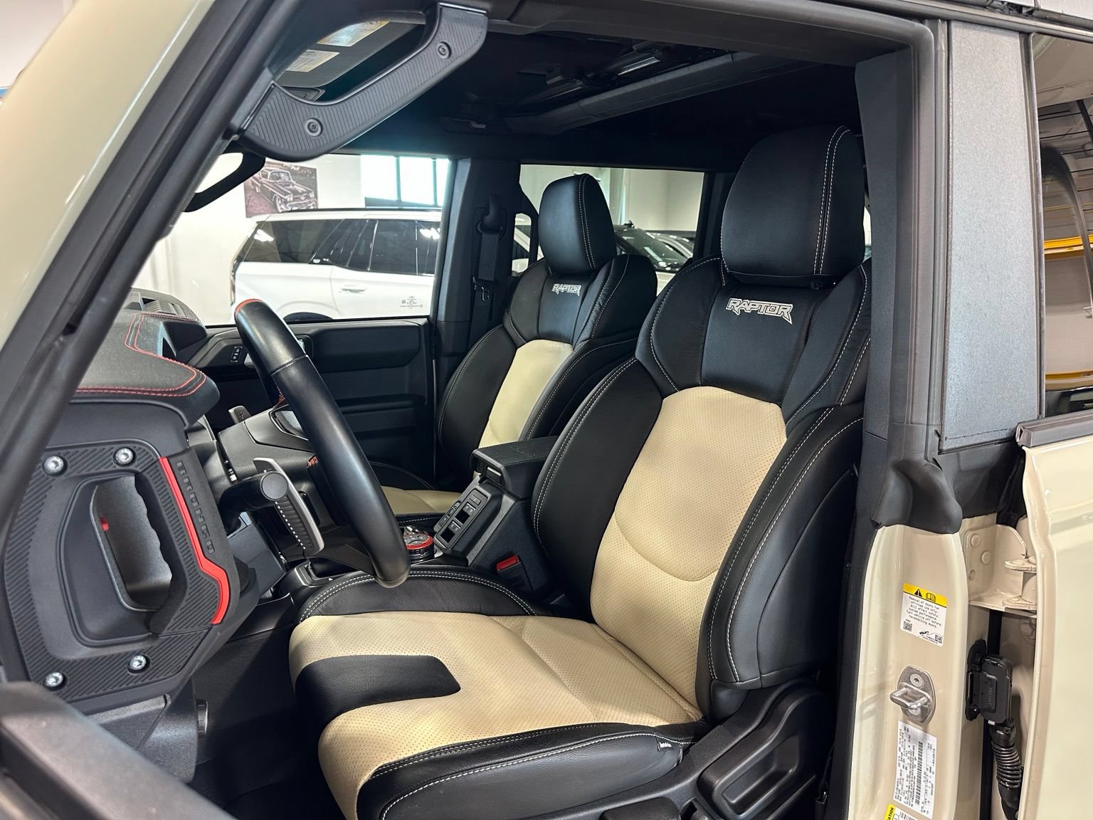 Used 2026 Ford Bronco Raptor AWD/4WD image 15