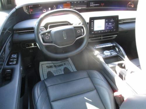 Used 2024 Lincoln Nautilus Premier w/ Equipment Group 102A image 6