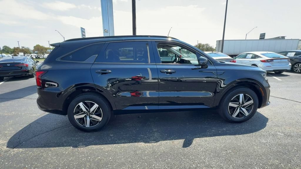 Used 2022 Kia Sorento S w/ Panoramic Sunroof Package FWD image 9
