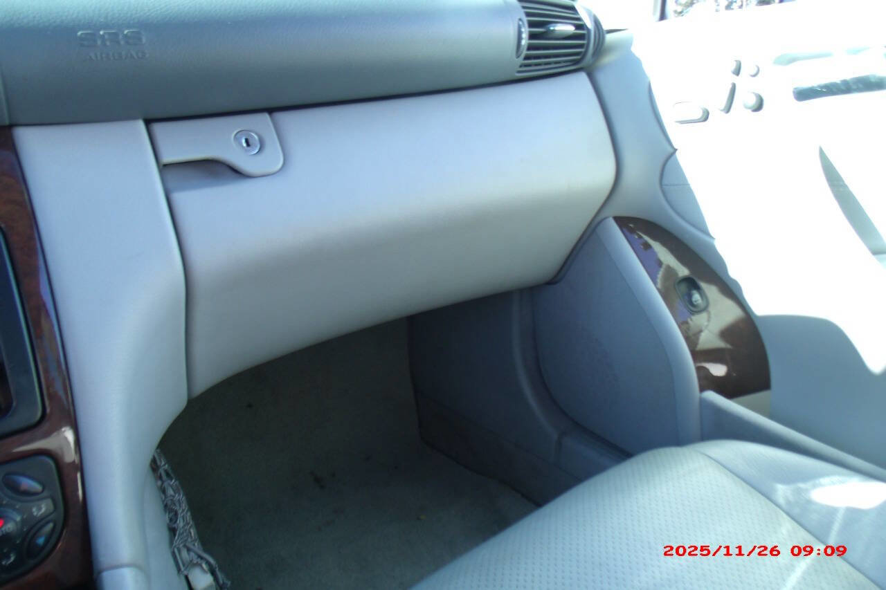 Used 2003 Mercedes-Benz C 320 C 320 4dr Sedan image 21
