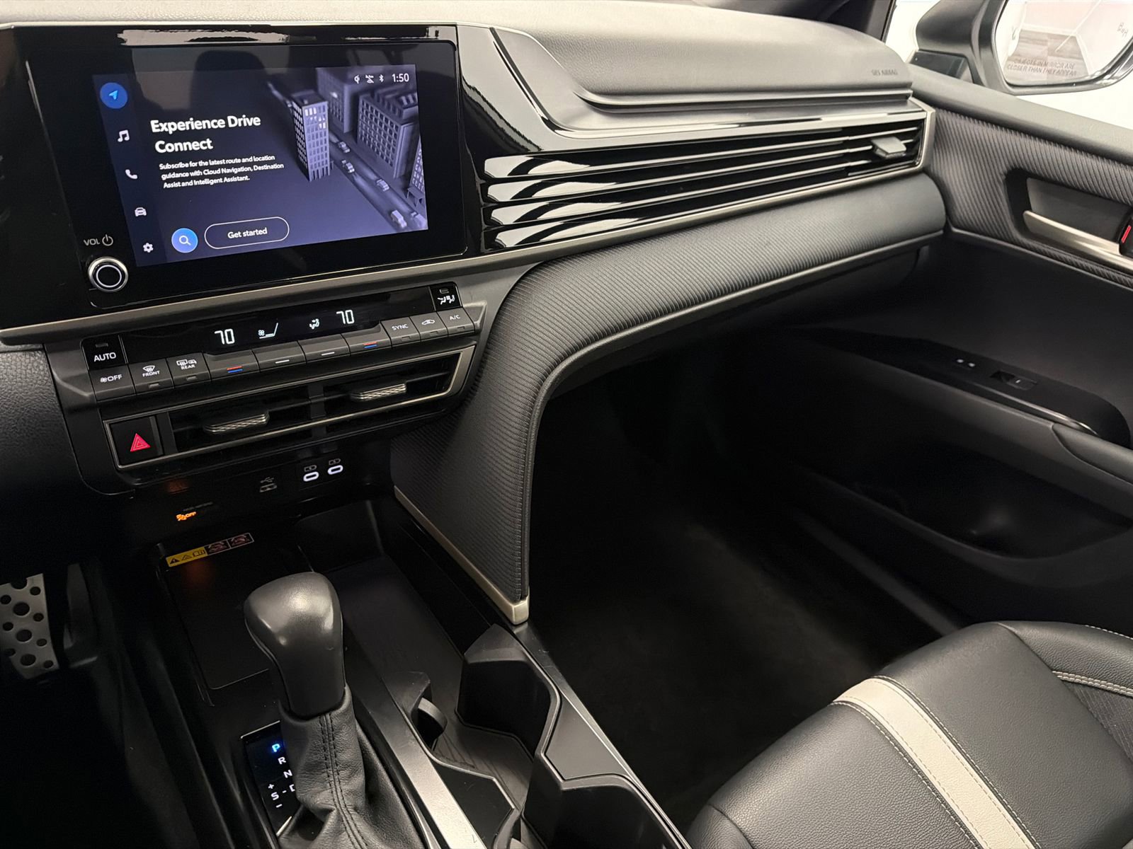 Used 2025 Toyota Camry SE image 22