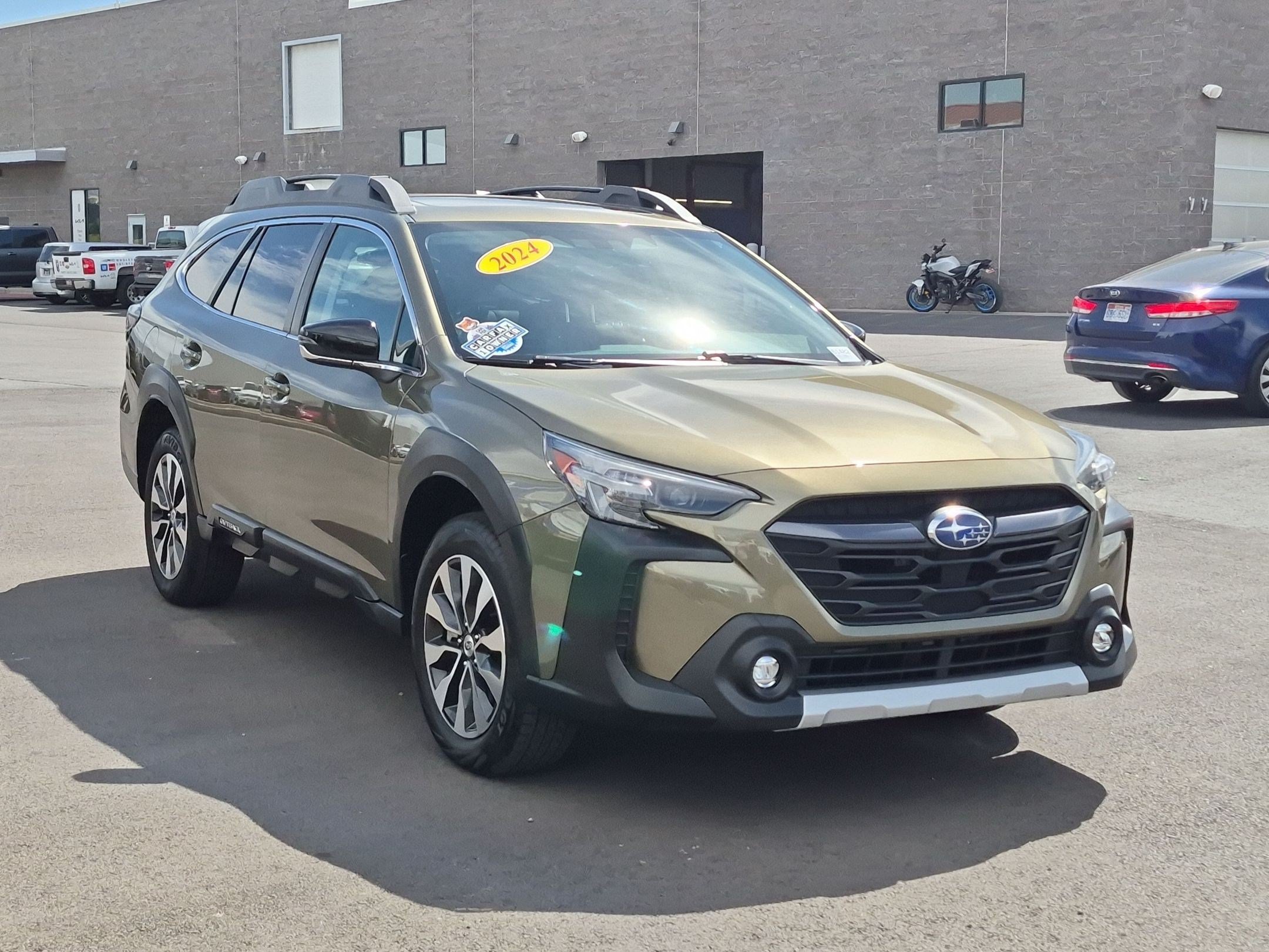 Used 2024 Subaru Outback Limited AWD/4WD image 8