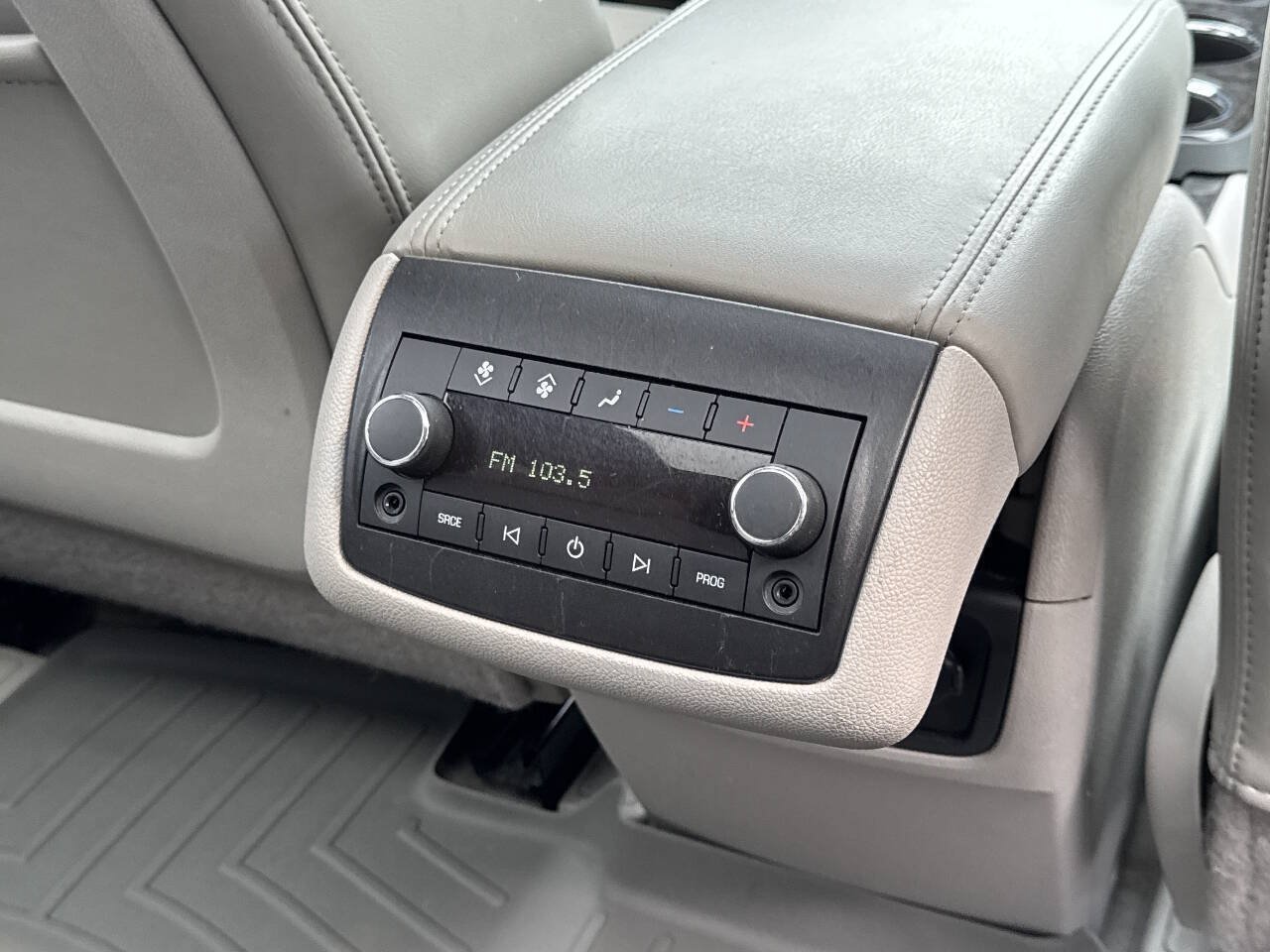 Used 2012 GMC Acadia Denali AWD/4WD image 17