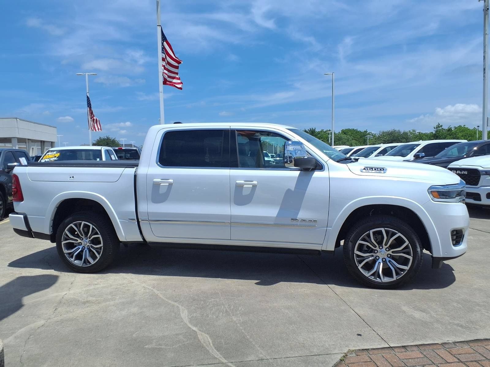 Used 2025 RAM 1500 Tungsten w/ Towing Technology Group AWD/4WD image 4