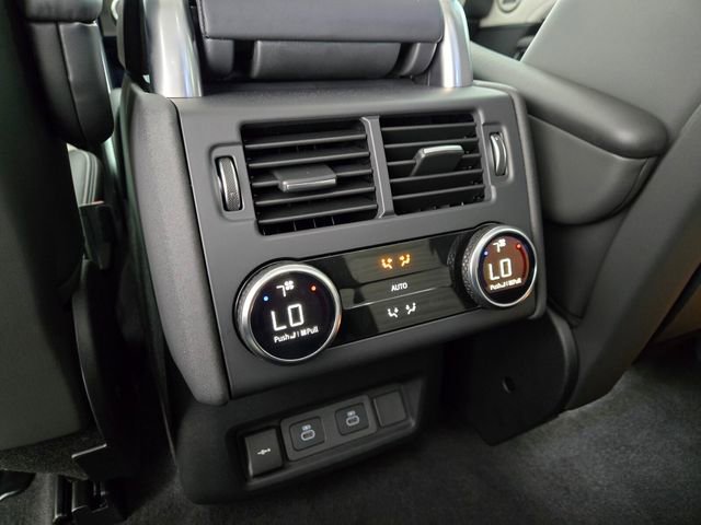 New 2026 Land Rover Discovery Limited Edition AWD/4WD image 13