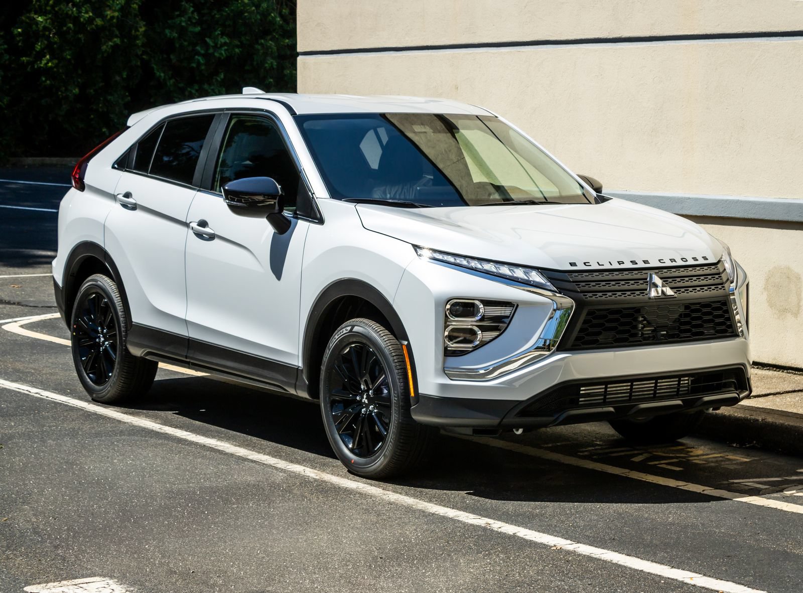 New 2026 Mitsubishi Eclipse Cross LE AWD/4WD image 10