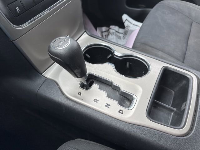 Used 2012 Jeep Grand Cherokee Laredo w/ Laredo E Group image 18