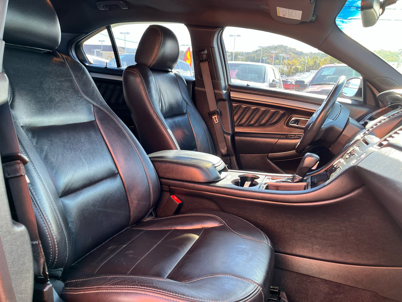 Used 2018 Ford Taurus SEL w/ Equipment Group 201A image 19