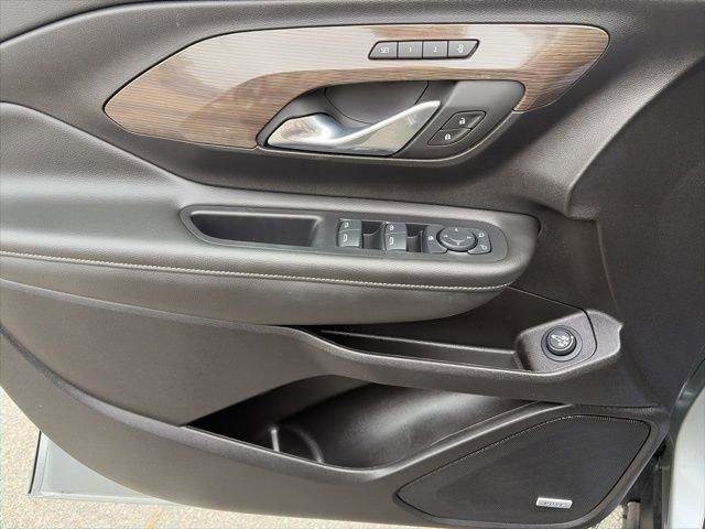 Used 2024 GMC Terrain Denali AWD/4WD image 10