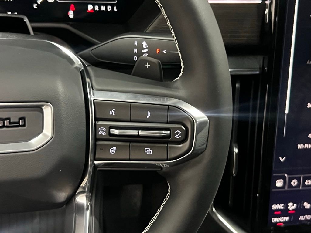 New 2026 GMC Acadia Denali w/ Super Cruise Package image 16