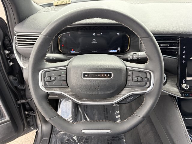 Used 2024 Jeep Wagoneer L Series II w/ Flexible Seating Group AWD/4WD image 24