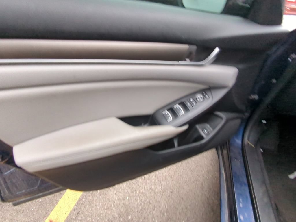 Used 2019 Honda Accord LX image 8