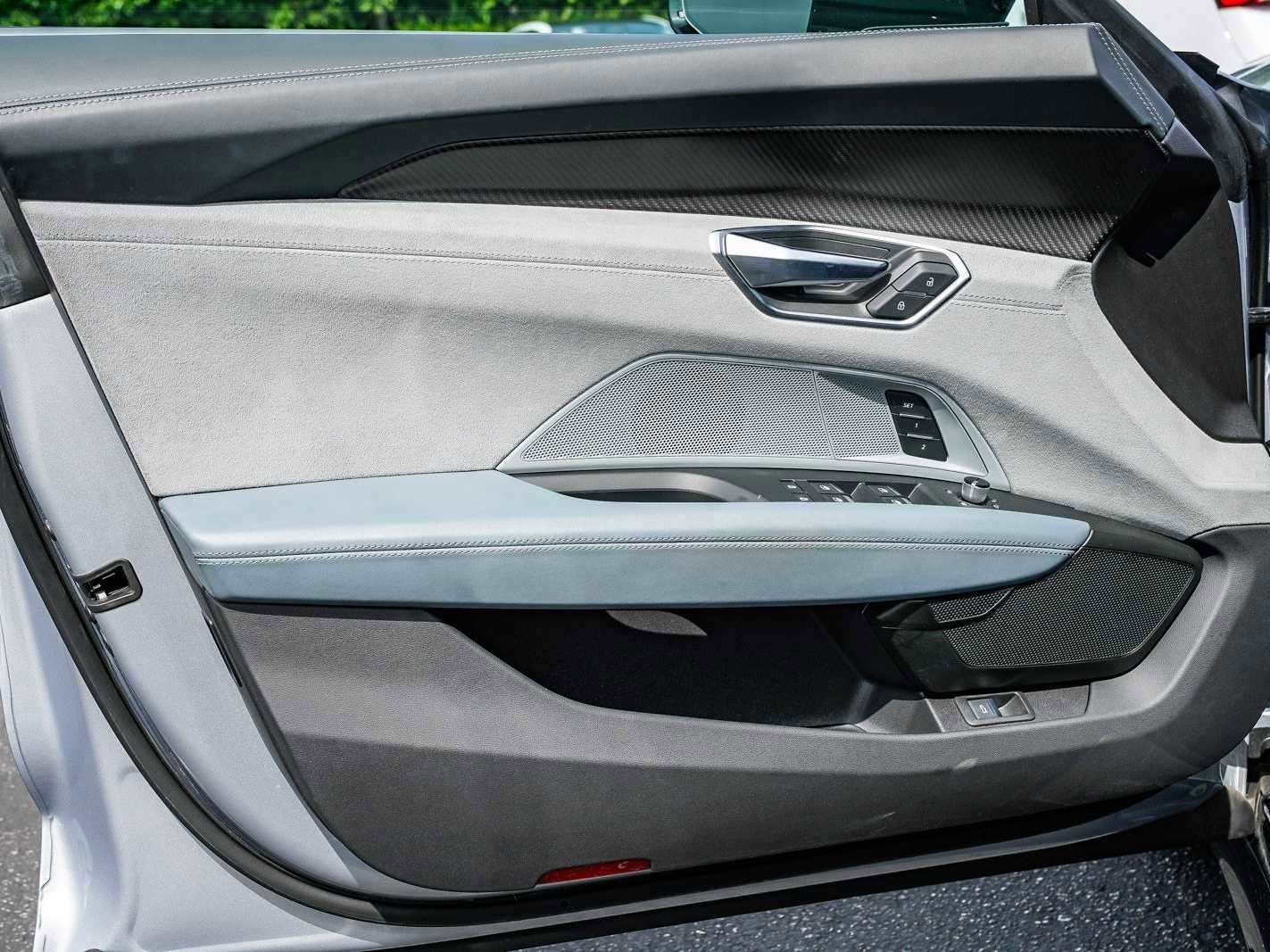 Used 2022 Audi e-tron GT Premium Plus image 18