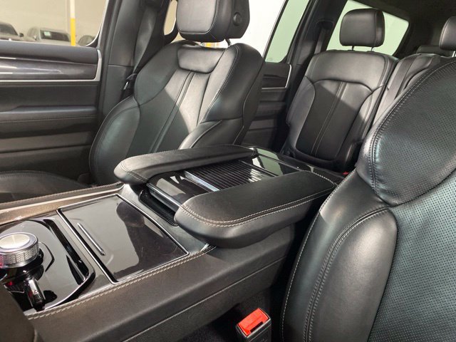Used 2023 Jeep Wagoneer 4WD w/ Premium Group I image 73