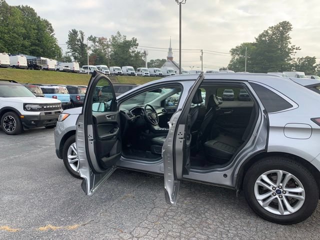 Used 2020 Ford Edge SEL w/ Convenience Package FWD image 17