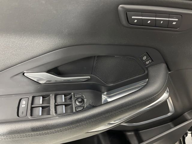 Used 2020 Jaguar E-PACE SE image 30