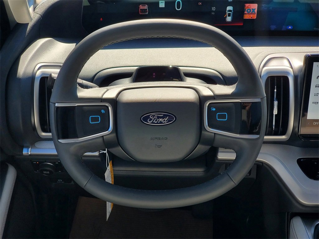 New 2025 Ford Expedition Active image 24