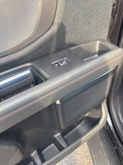 Used 2025 Ford Expedition Active AWD/4WD image 19