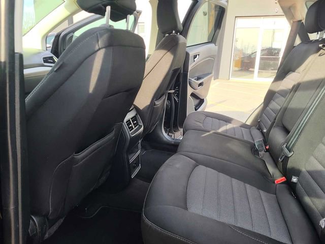 Used 2022 Ford Edge SE w/ Black Appearance Package image 21