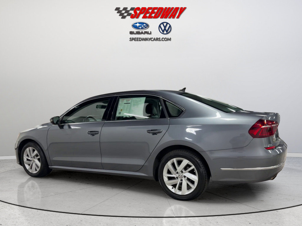 Used 2018 Volkswagen Passat 2.0T SE FWD image 9