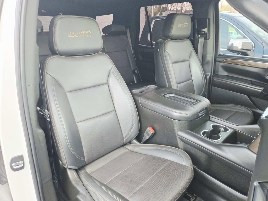 Used 2021 Chevrolet Tahoe High Country w/ Premium Package image 19