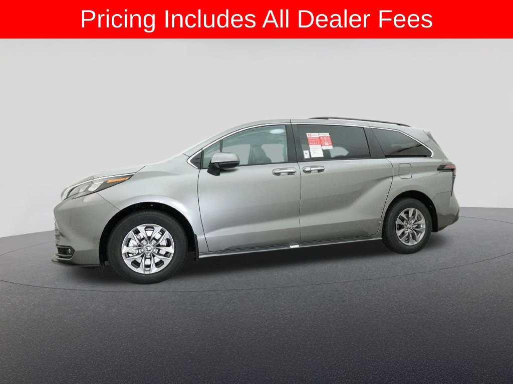 New 2026 Toyota Sienna XLE FWD image 18