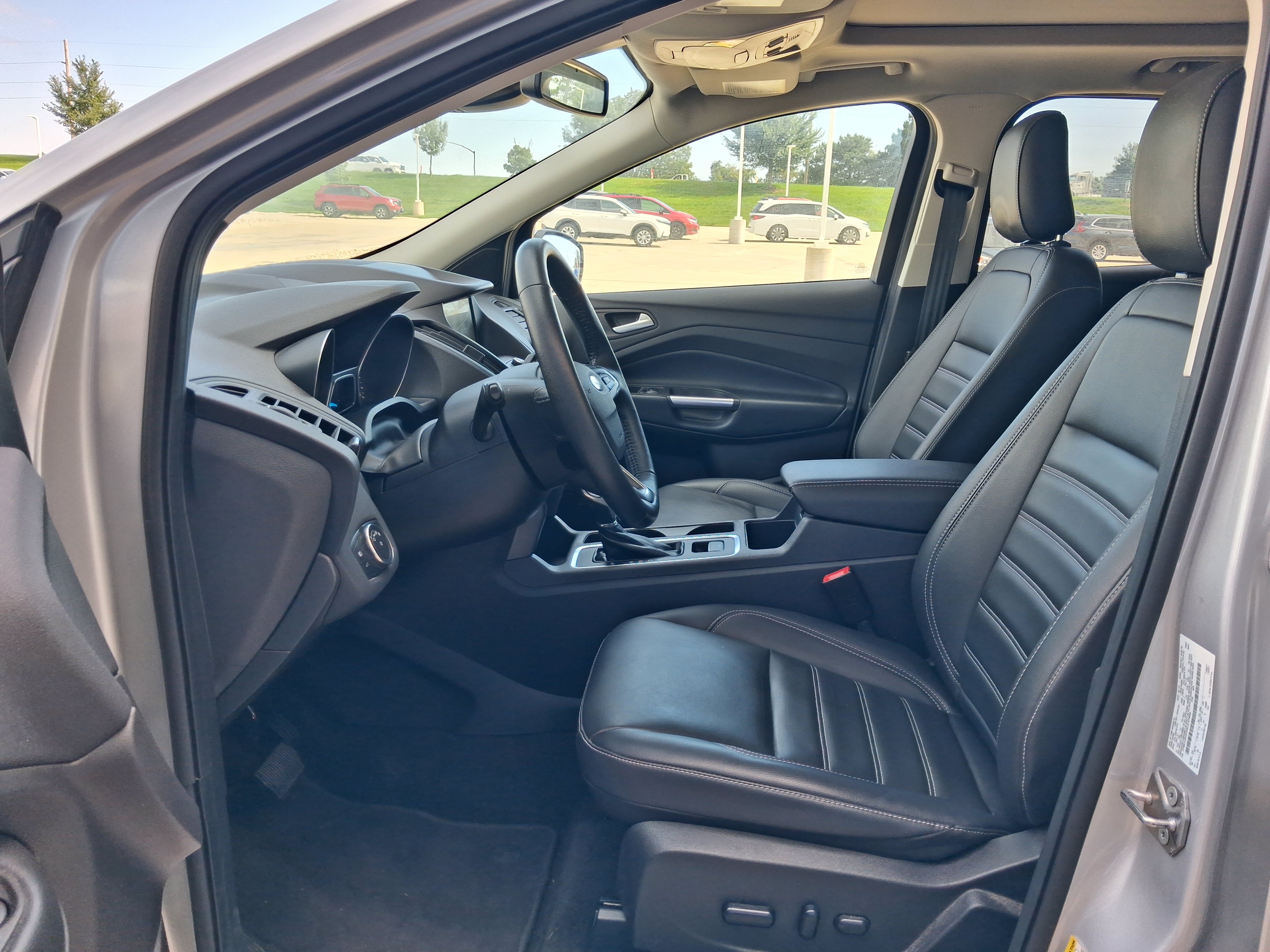 Used 2019 Ford Escape SEL FWD image 8