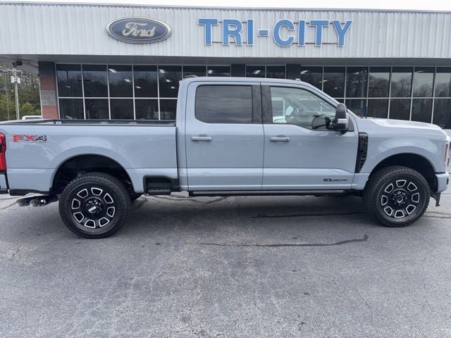 New 2026 Ford F350 Platinum w/ FX4 Off-Road Package image 31