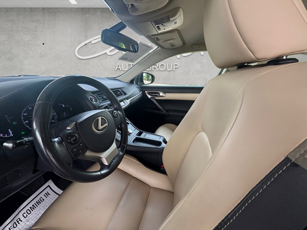 Used 2016 Lexus CT 200h w/ Seat Comfort Package FWD image 23