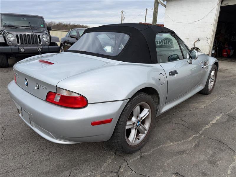 Used 2000 BMW Z3 2.5i RWD image 7