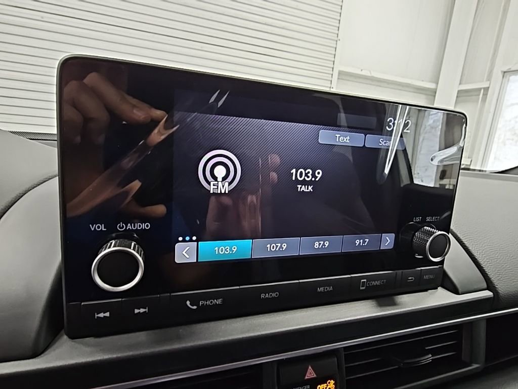 New 2025 Honda Pilot Sport image 13