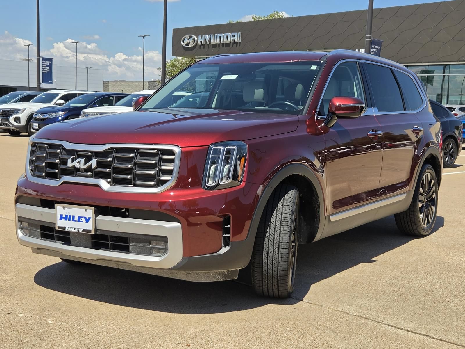 Used 2023 Kia Telluride SX FWD image 2